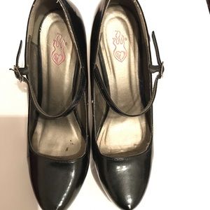 🔥Torrid black heels